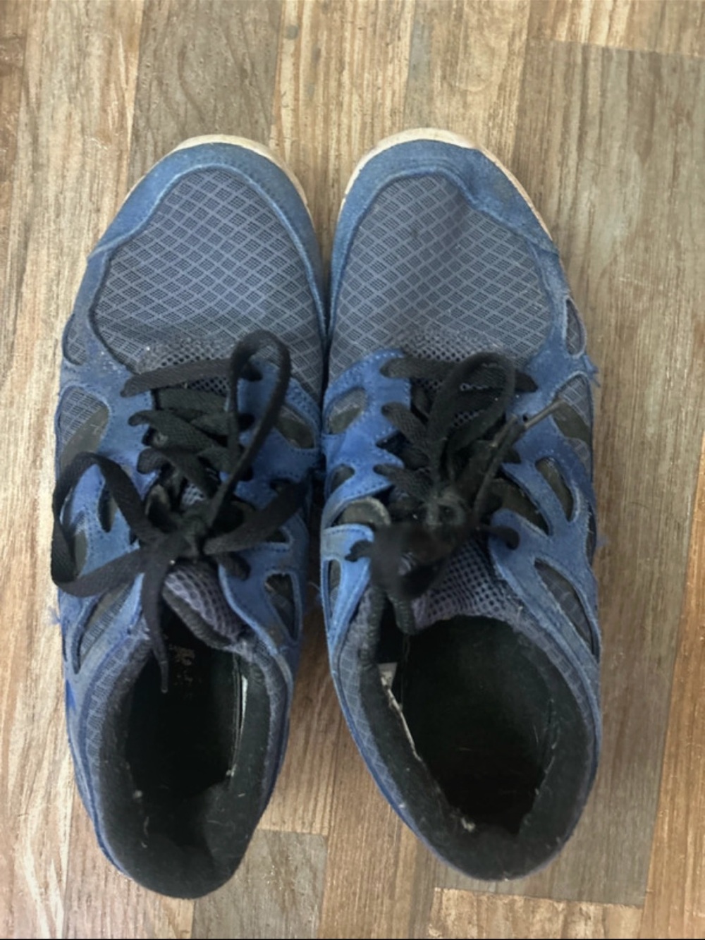 Nike Men's Athletic Sneakers in Navy Blue and Black